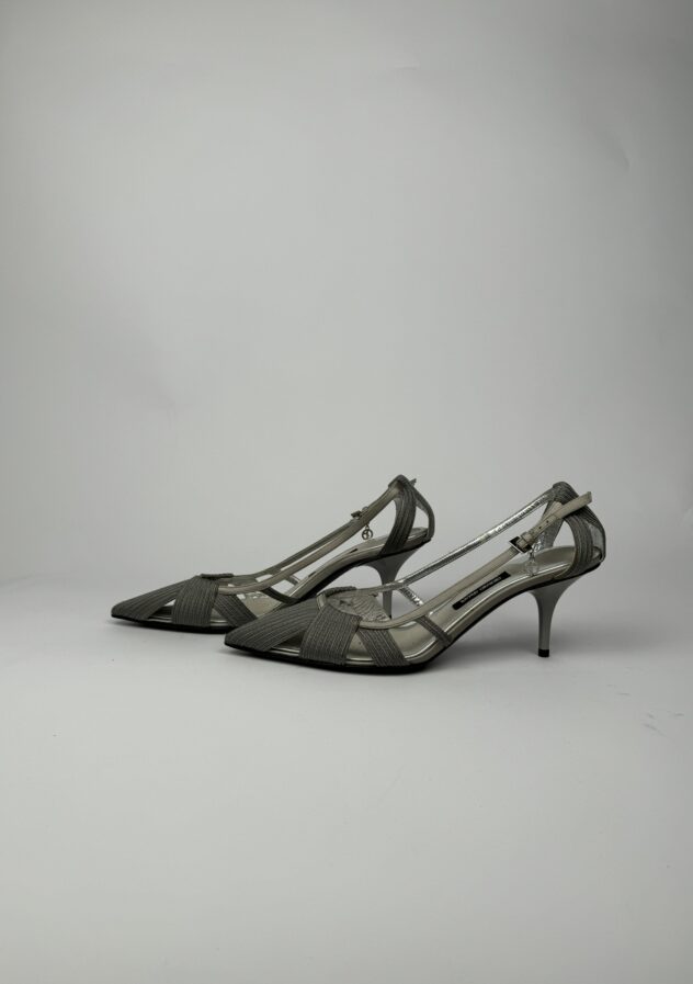 Giorgio Armani silver pointy heels in size 38.5 - buy now at The Collectives Amsterdam