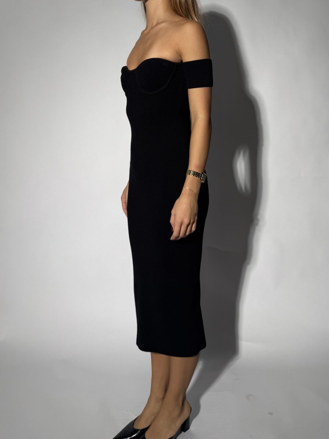 Off shoulder fitted knitted mid length dress - Image 2