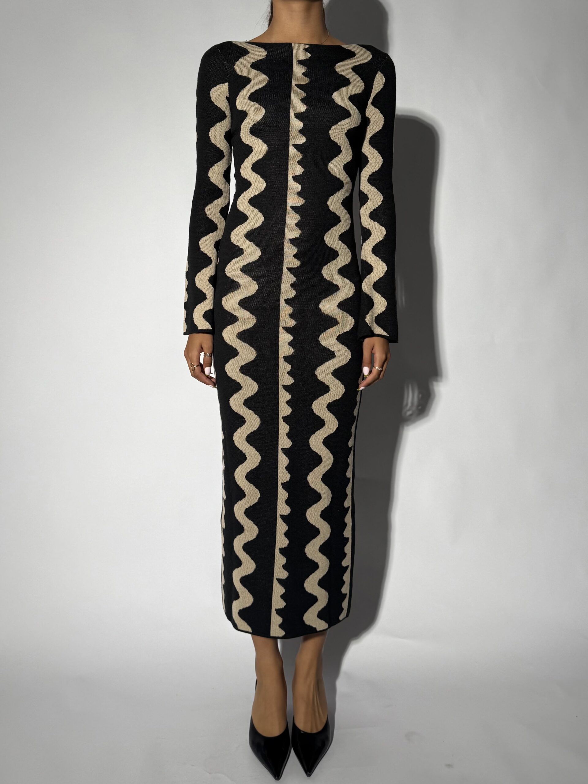 Long sleeve fitted knitted long dress